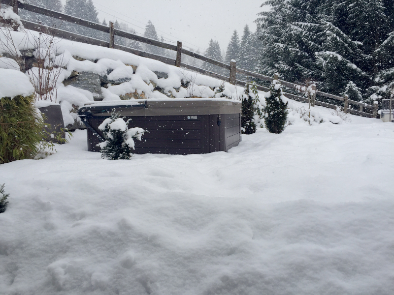 hot tub snow winter tips Allen Pools & Spas