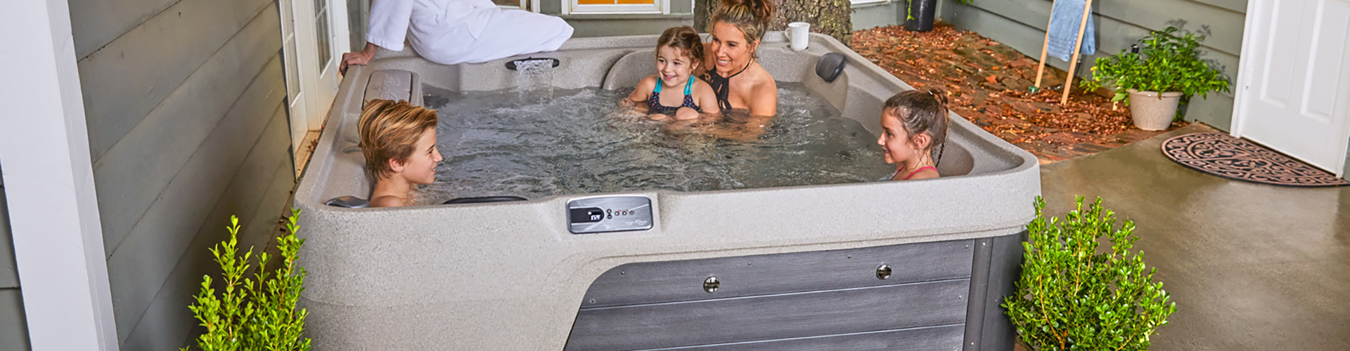 3 Reasons Why Freeflow Spas is the Best Affordable Hot Tub Bachmanns