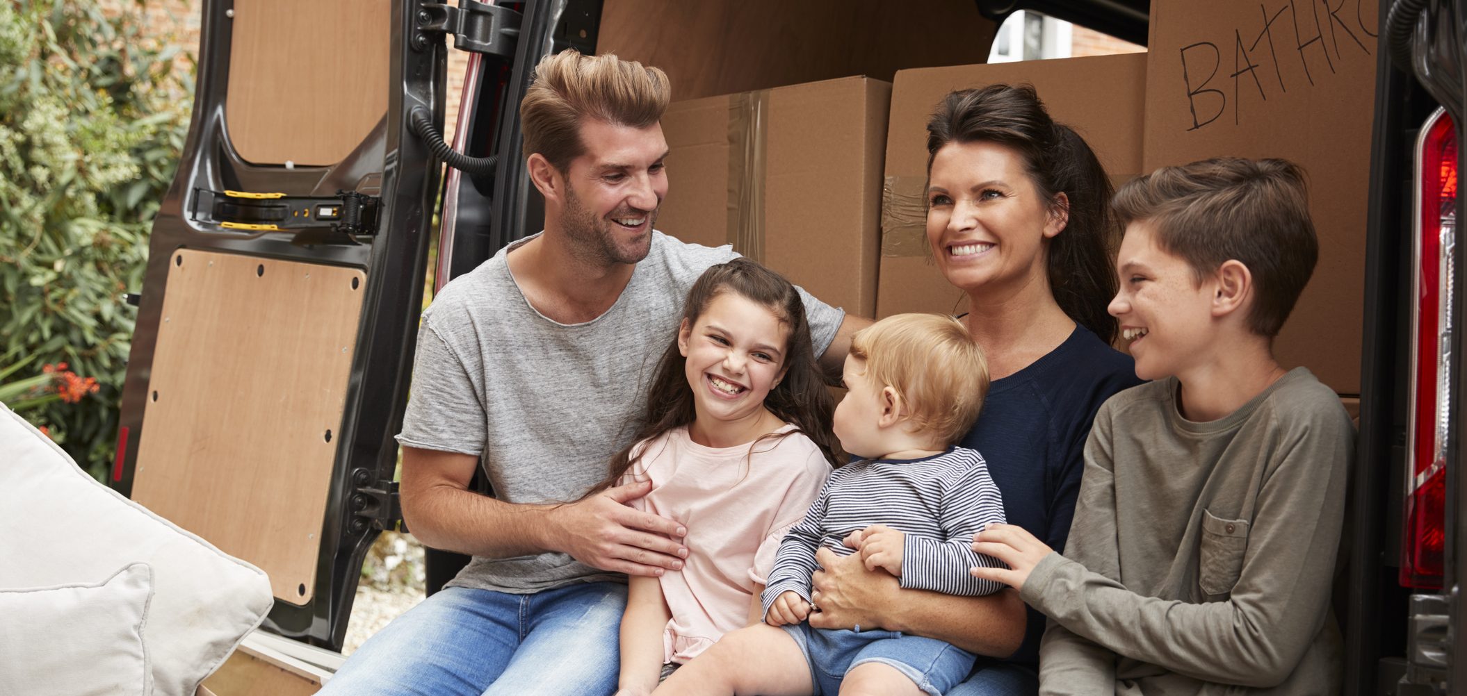The BEST Ways to Meet & Get to Know Your New Neighbors