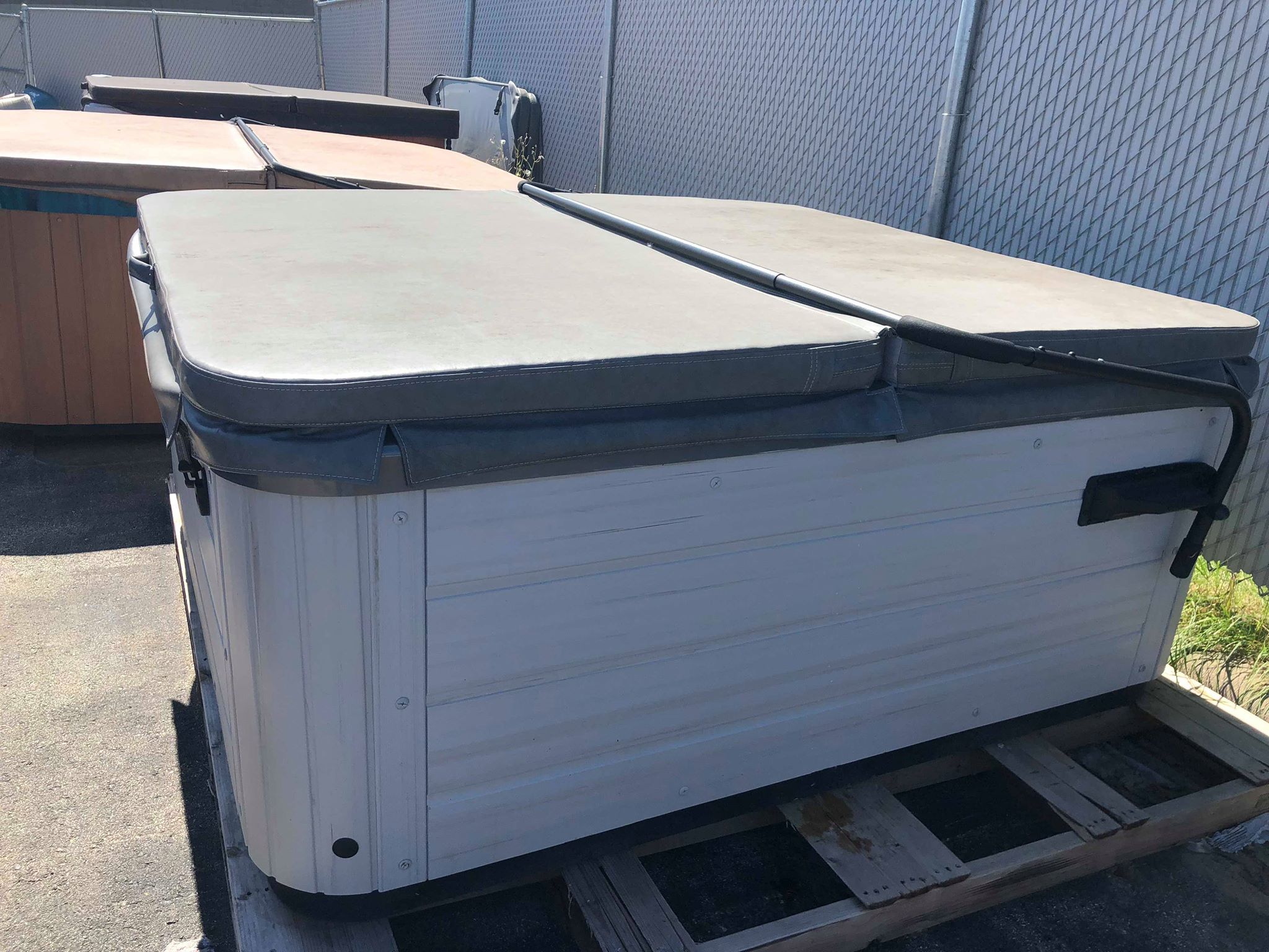 PreOwned & Clearance Hot Tubs and Spas Hot Spring Spas of La Crosse