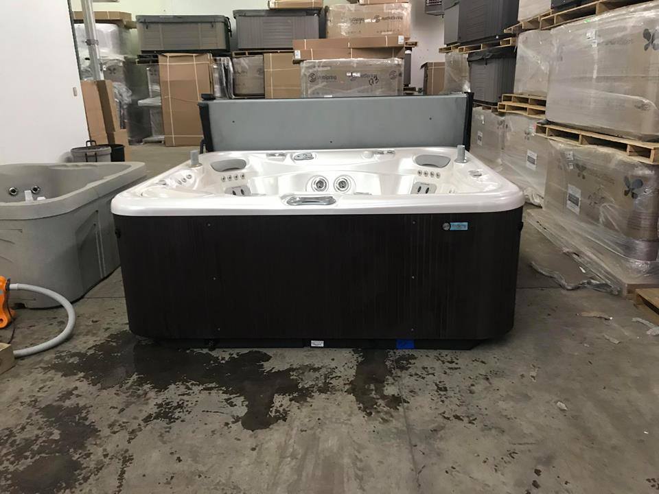 PreOwned & Clearance Hot Tubs and Spas Hot Spring Spas of La Crosse