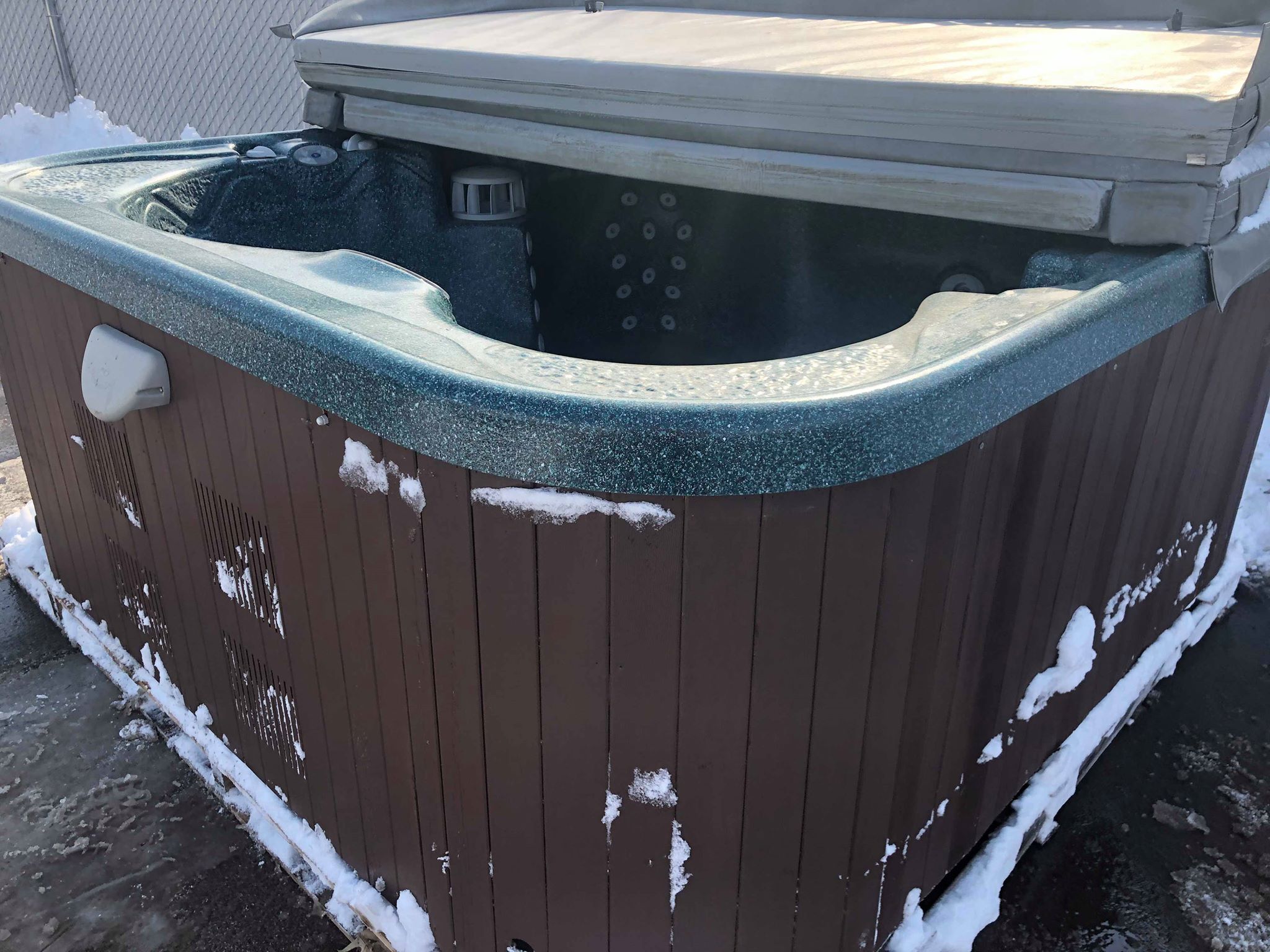 PreOwned & Clearance Hot Tubs and Spas Hot Spring Spas of La Crosse