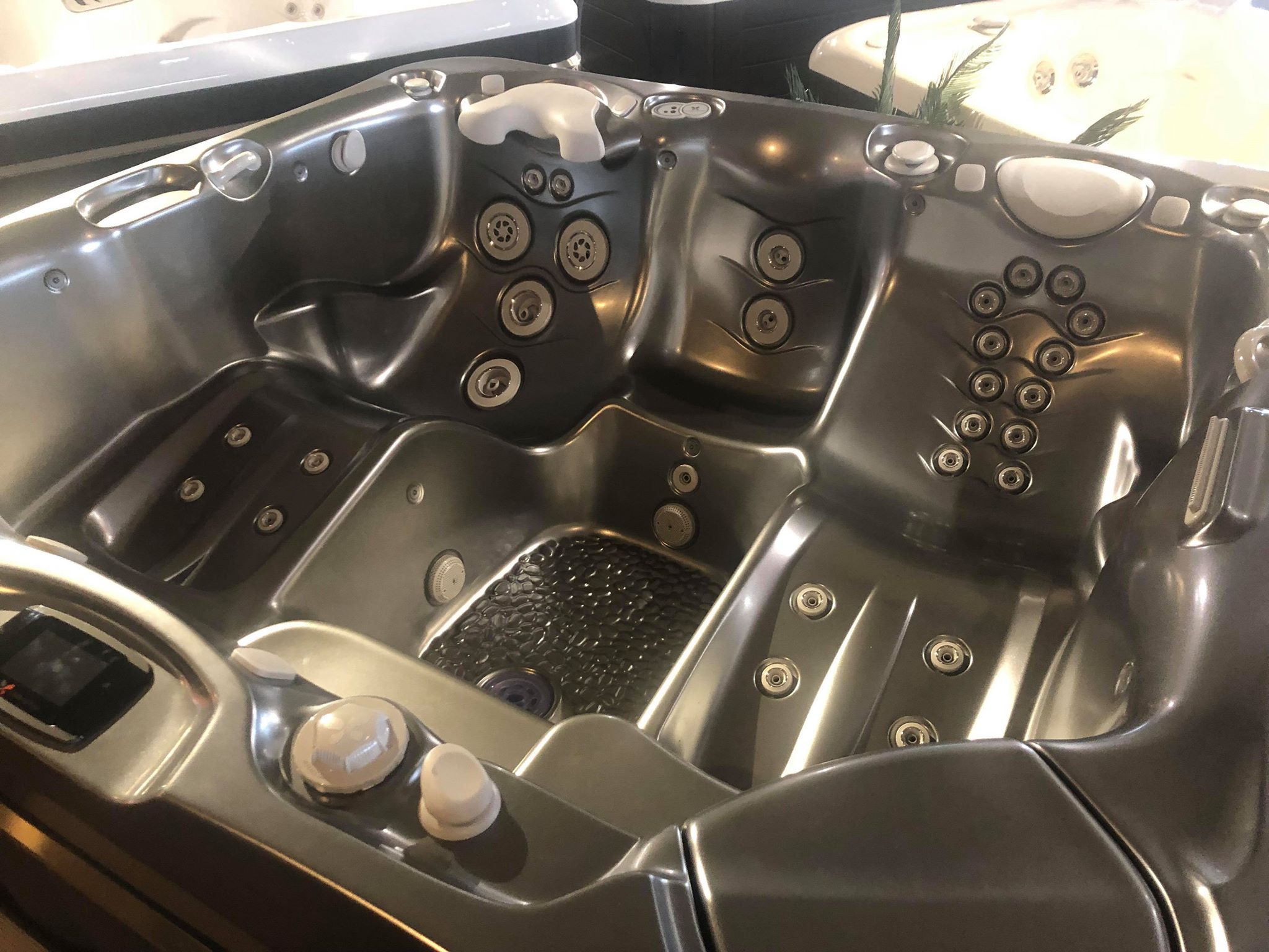 PreOwned & Clearance Hot Tubs and Spas Hot Spring Spas of La Crosse