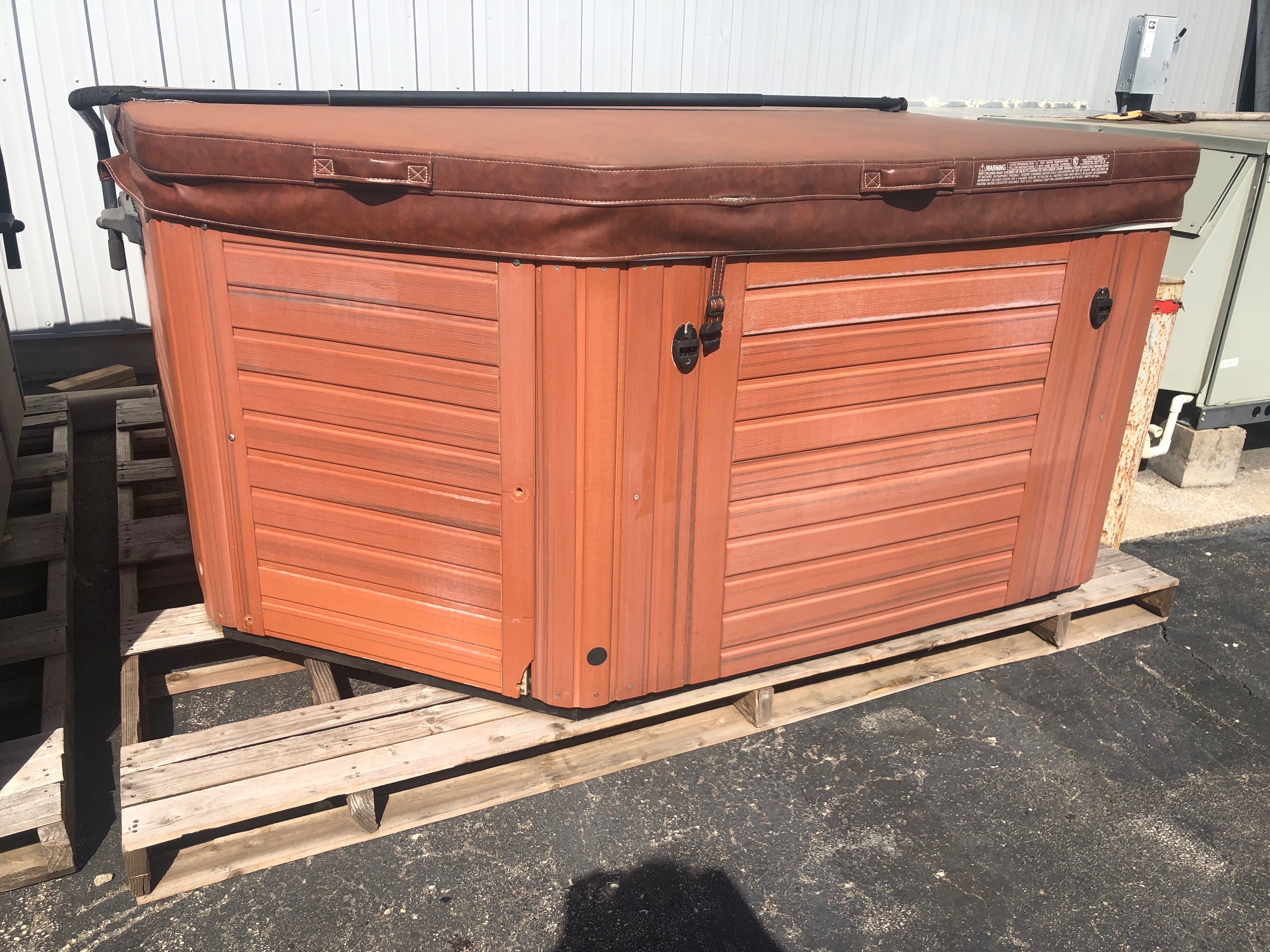 Pre Owned Clearance Hot Tubs And Spas Hot Spring Spas Of