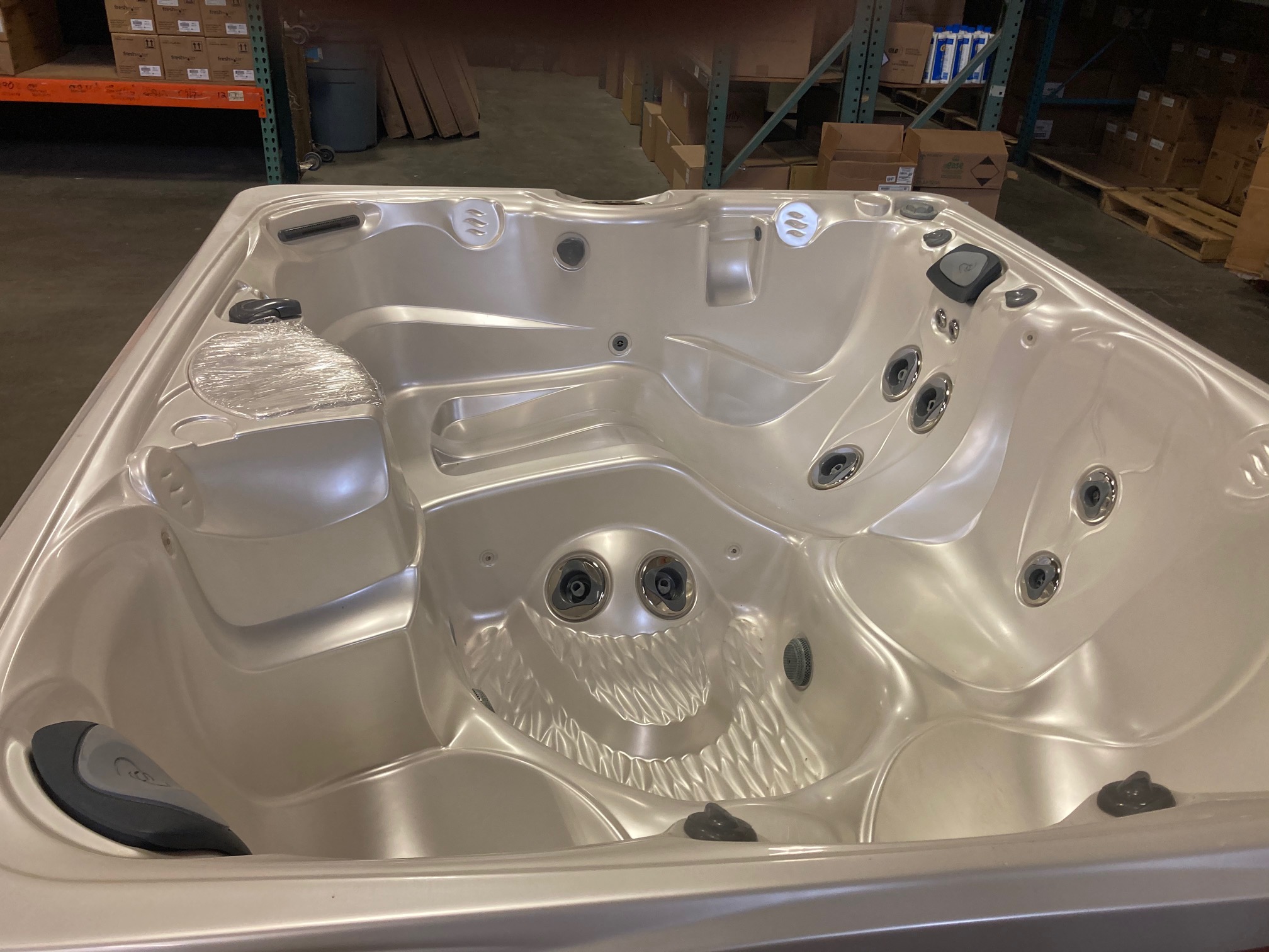 Used Hot Tubs - IHTSpas - Hot Tubs Denver, Boulder, Swim Spas