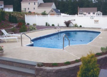 Learn about the benefits of professional pool maintenance services.