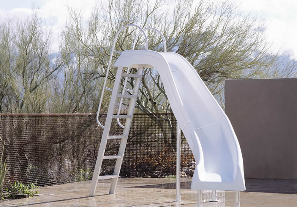 City 2 Slide Pool and Spa Center at Watertree