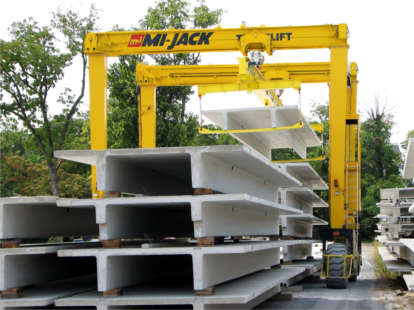 Now Available SemiAutonomous RTG Cranes MiJack