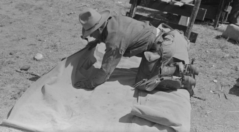 historic cowboy bedroll image