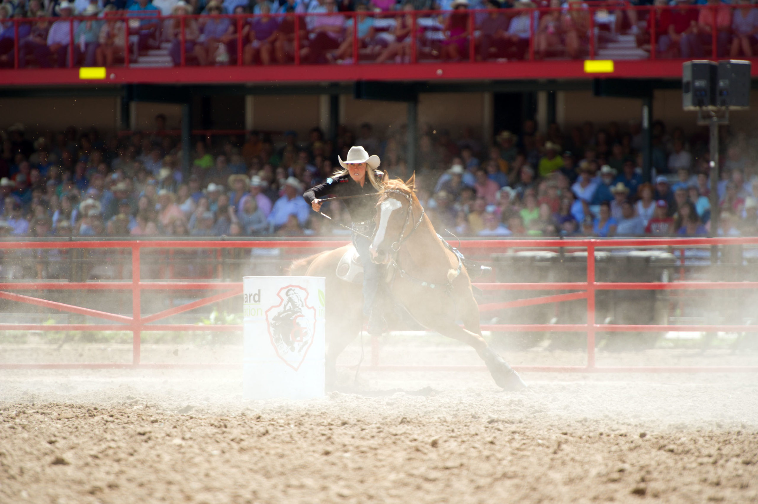 Kim Schulze barrel racing