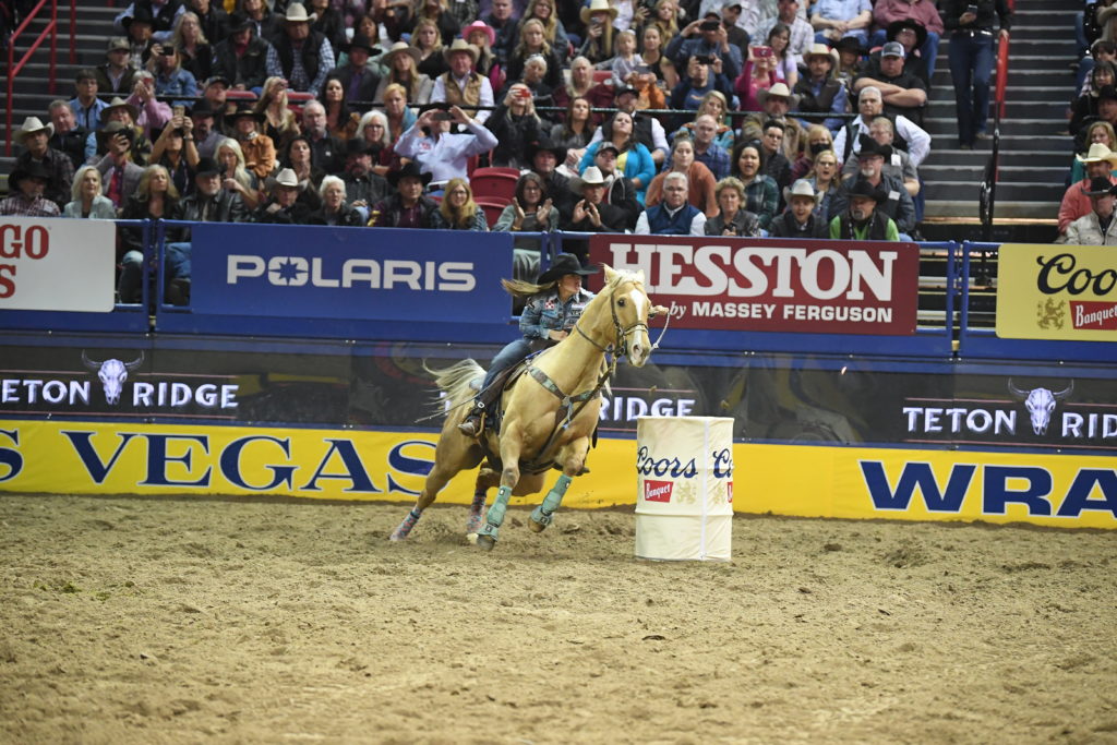 hailey kinsel and sister barrel racing NFR