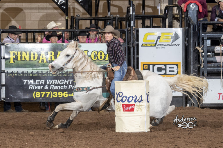 Shannon McReynolds barrel racing