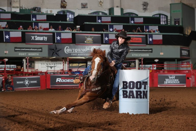 Mallee Jones Barrel Racing at WRWC