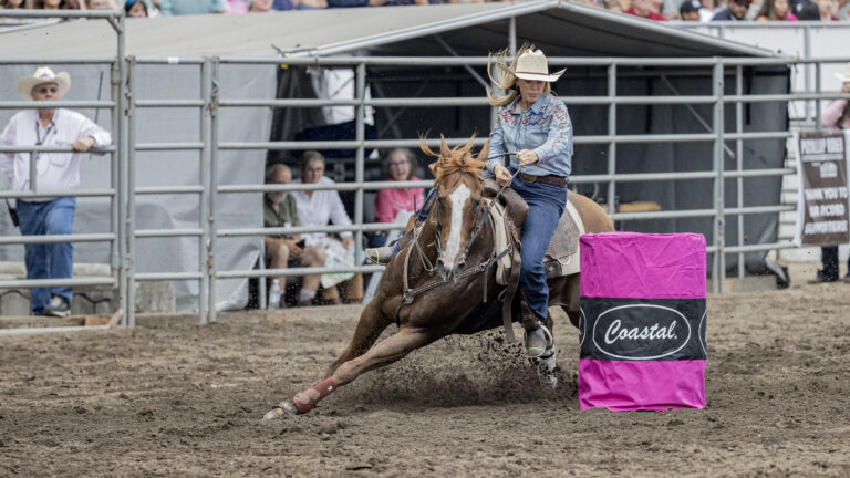 Margo Crowther barrel racing
