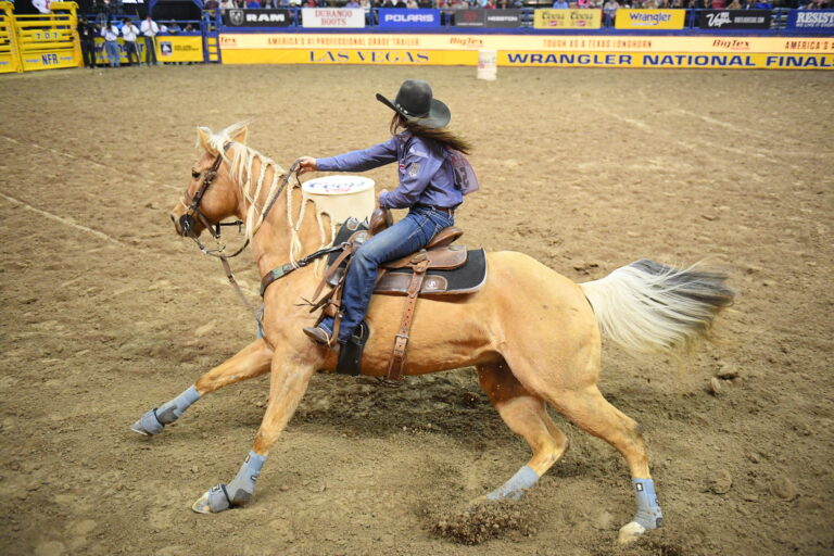 Hailey Kinsel NFR barel racing