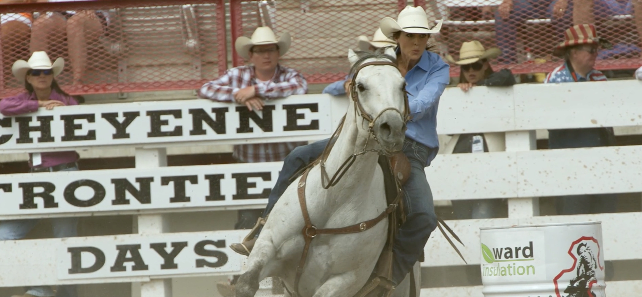 Carley Cervi and Radio turn a barrel at Cheyenne Frontier Days