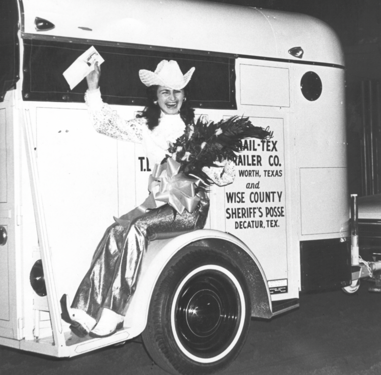 Martha Josey professional barrel racer