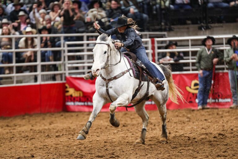 Kassie Mowry and CP He Will Be Epic run home from the third barrel en route to winning the San Antonio Rodeo barrel racing.