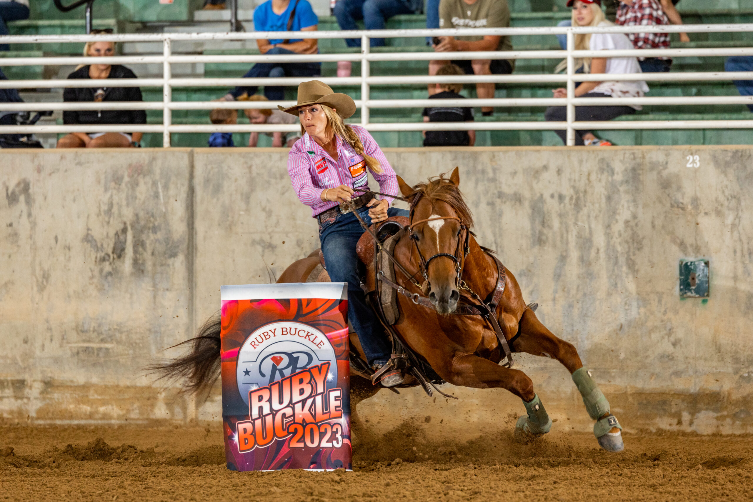 Ashley Schafer barrel racing on Chase.