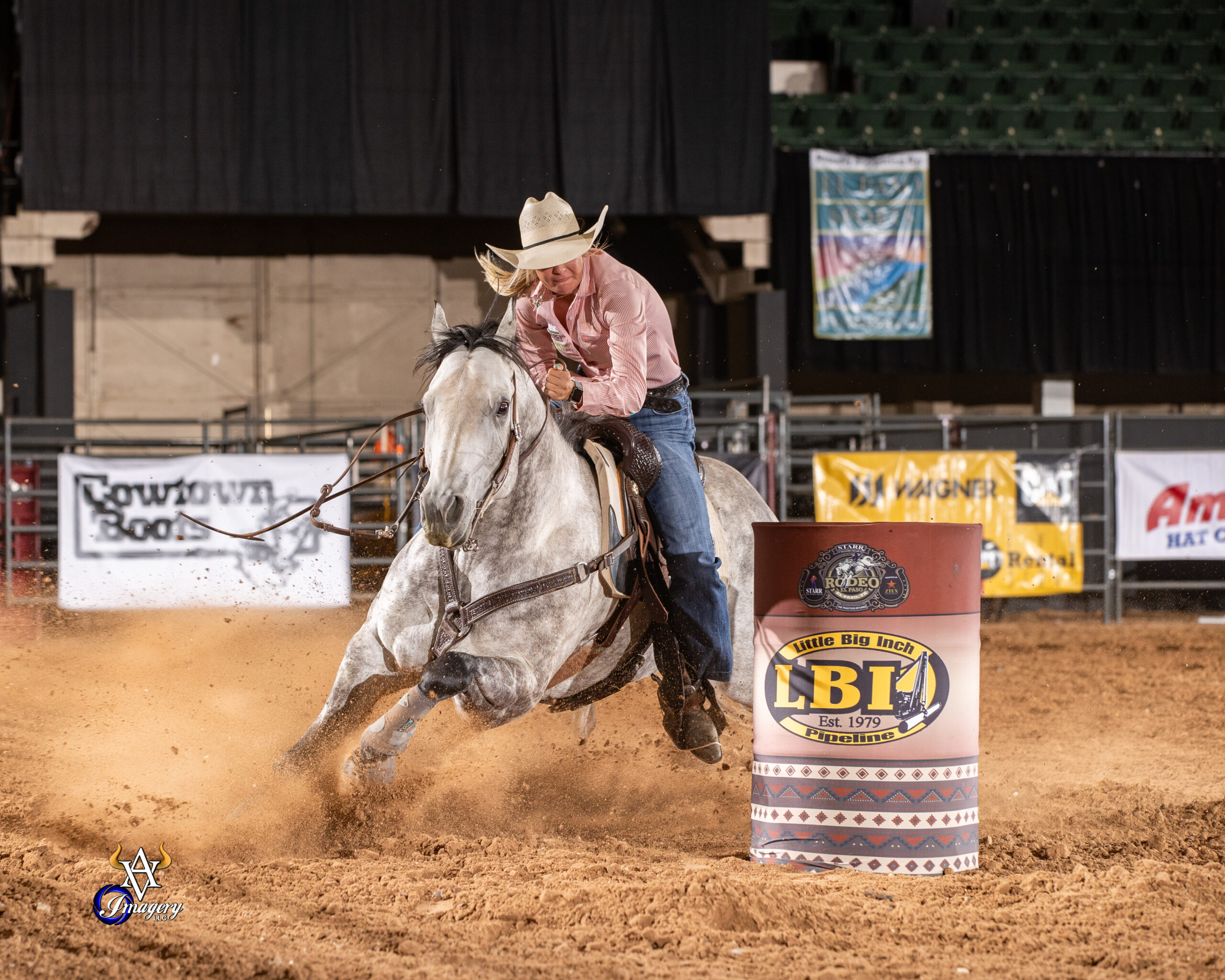 Quincy Sullivan barrel racing