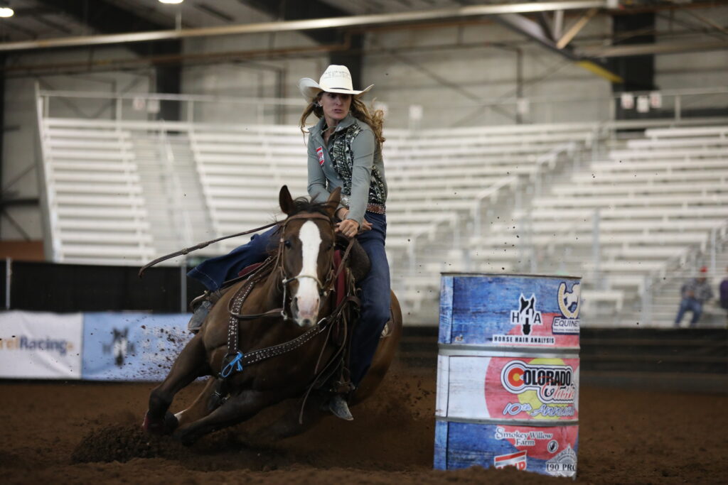 Taylor Hildreth barrel racing