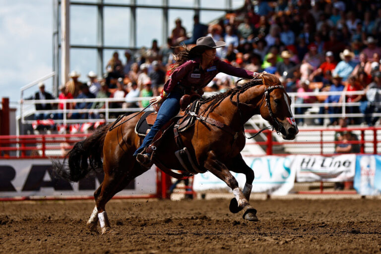 Jayden Wilson barrel racing
