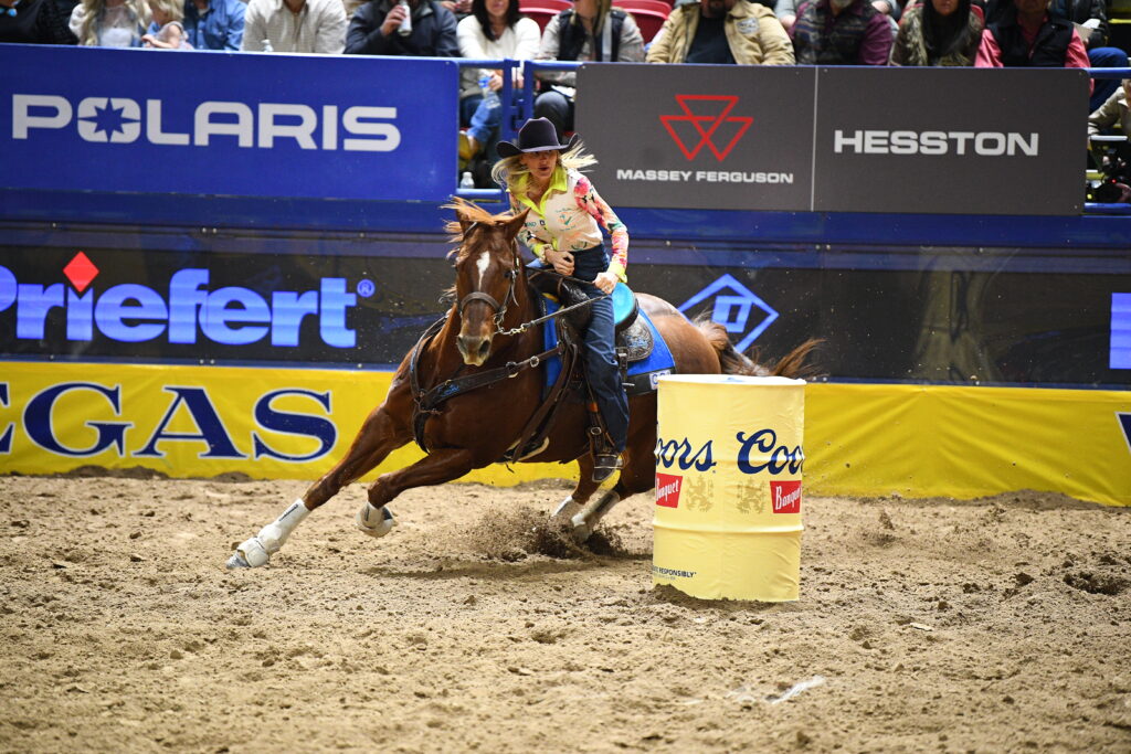 Carlee Otero barrel racing NFR on Blingolena