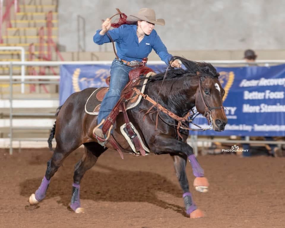 Taylor Earnhardt Putnam barrel racing