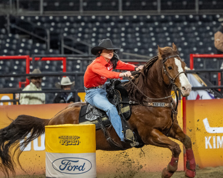 Jordan Driver barrel racing