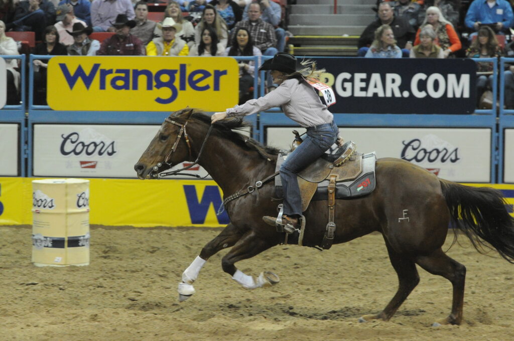 Carlee Pierce Otero barrel racing