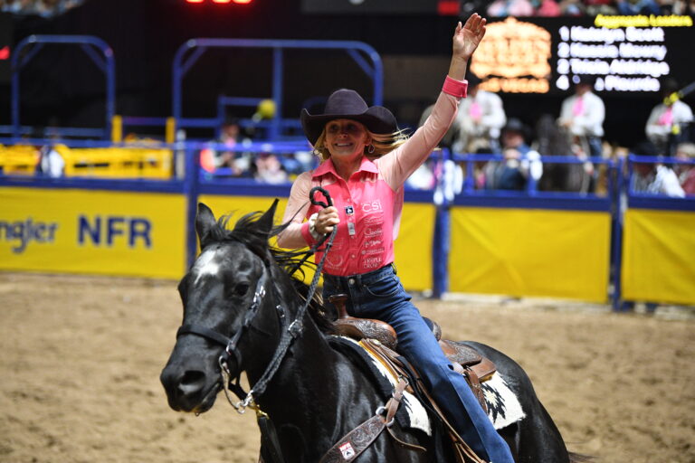 Carlee Otero takes NFR victory lap waving