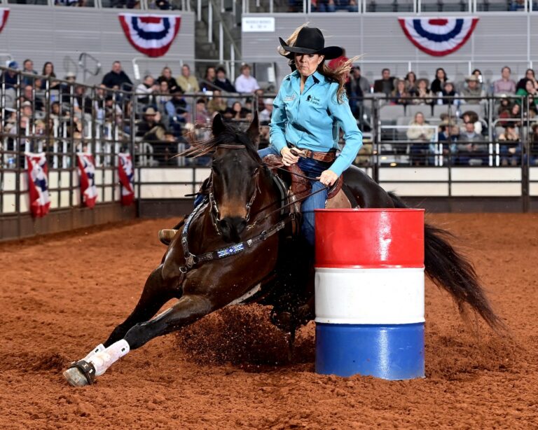 Kassie Mowry turns a barrel at FWSSR