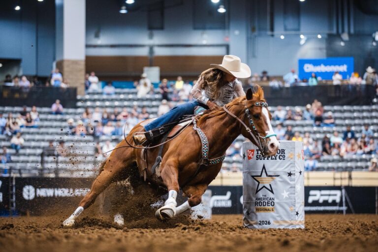 Dusky Lynn Hall and Chasin A Win turn a barrel
