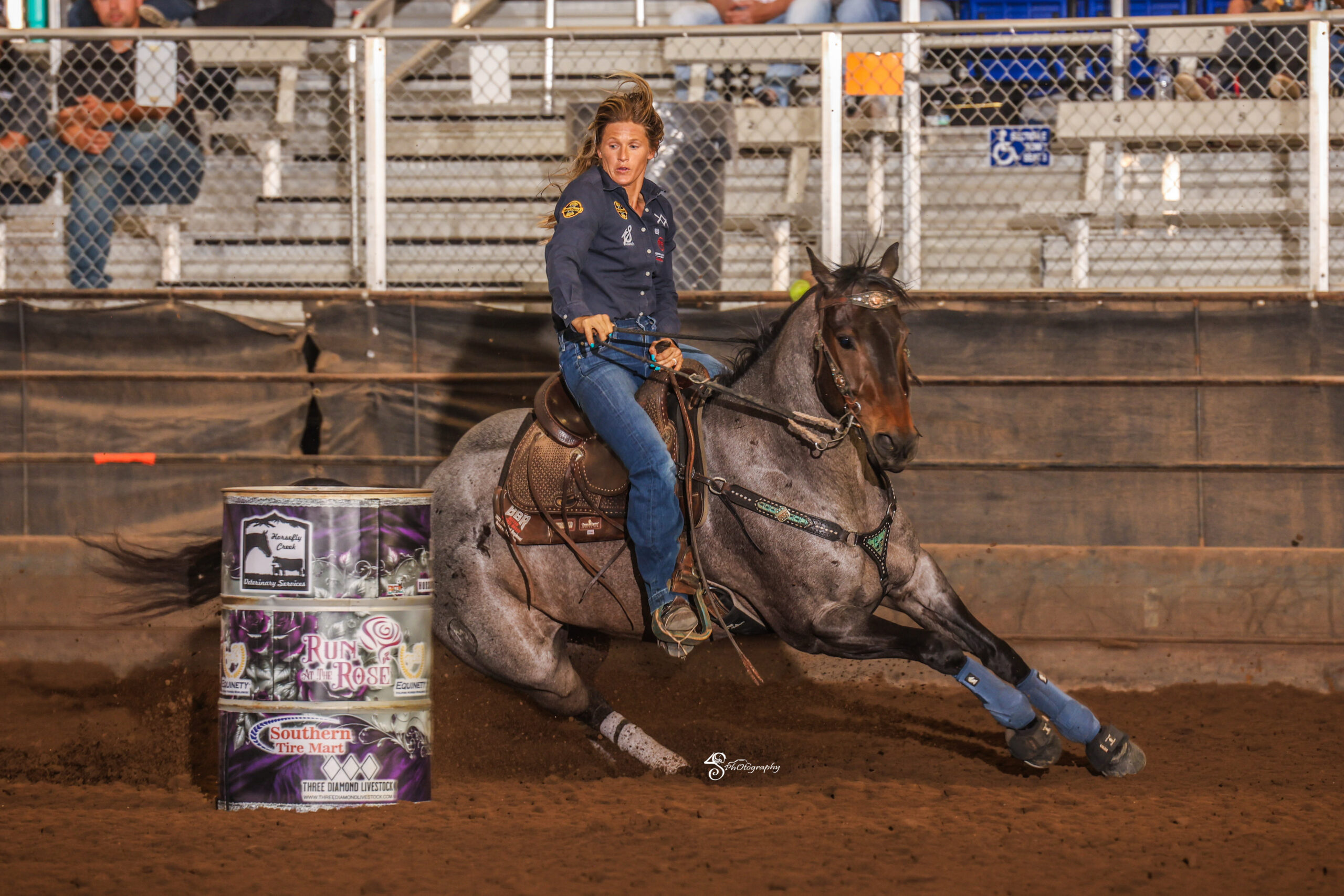 Jodee Miller Pedone turns a barrel