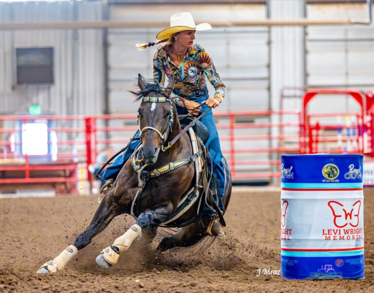 Taylor Miniat and Love Lane, 2026 Levi Wright Memorial Mega Open champions, photo by J Mraz Photography.