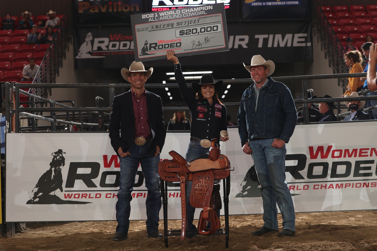 Boisjoli Crowned Women’s Rodeo World Championship All-around Cowgirl