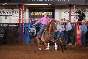 Carlee potter breakaway roping at wrwc / wcra cowtown