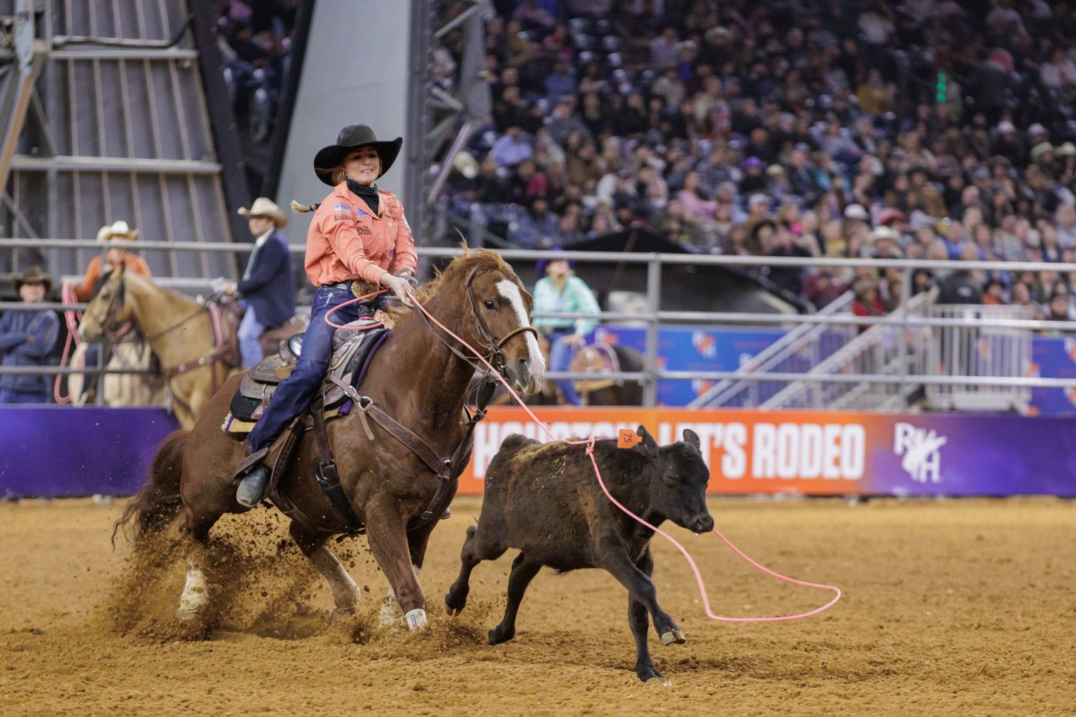 Hali Williams Leads the World with RodeoHouston Win