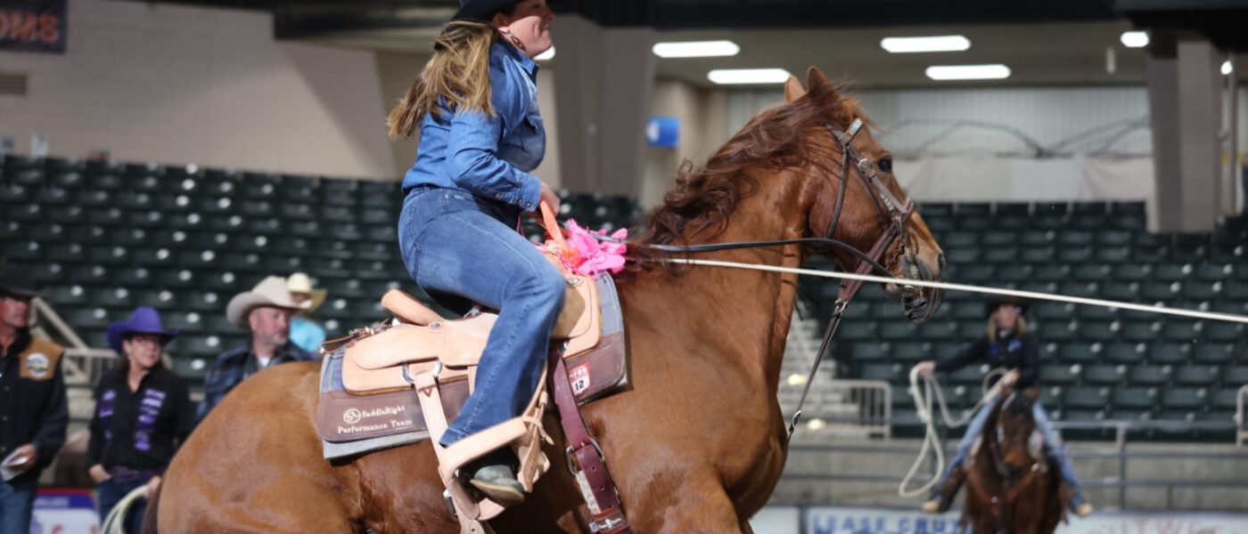 Sarah Morrissey may have dropped her reins, but that didn't keep her from winning the 2024 High Desert Stampede in Redmond, Oregon.