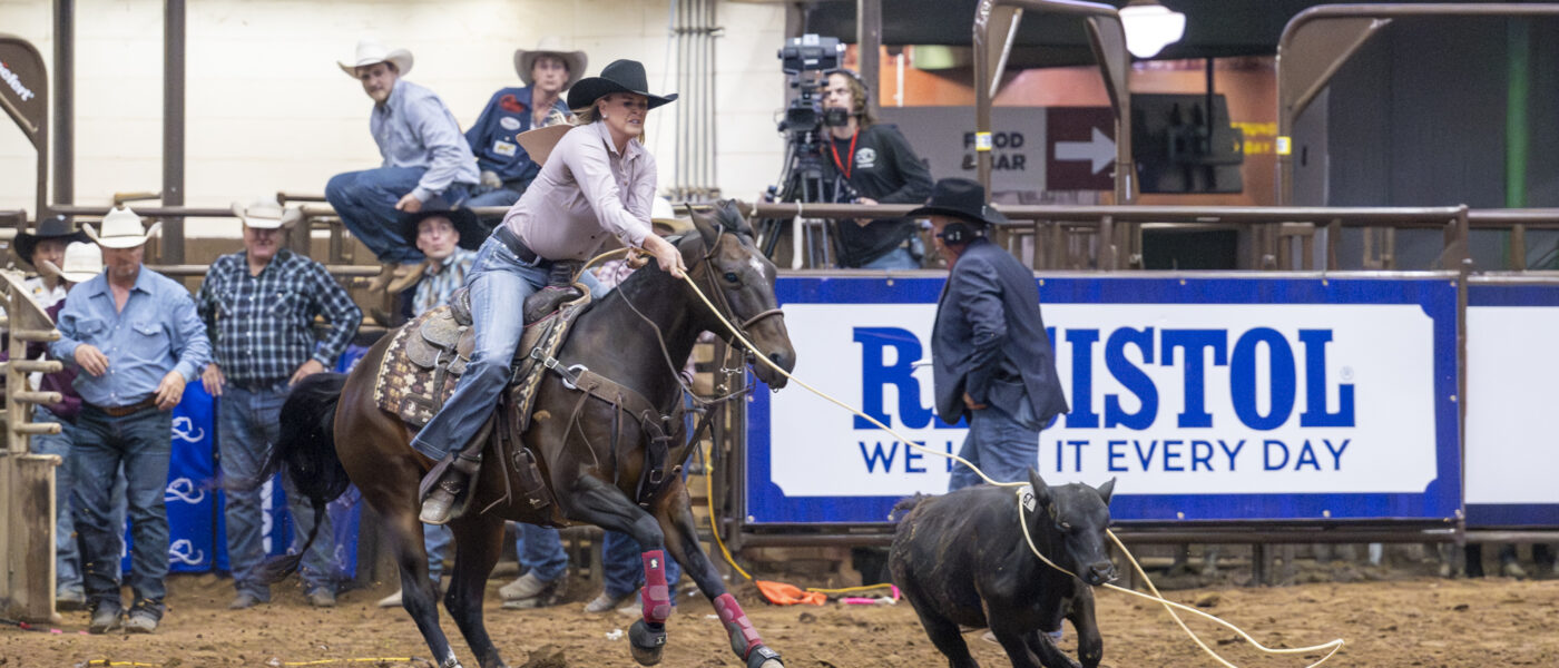 Ariana Varischetti and Reno topped a Go-Round at the 2024 Resistol Rookie Roundup in Fort Worth.
