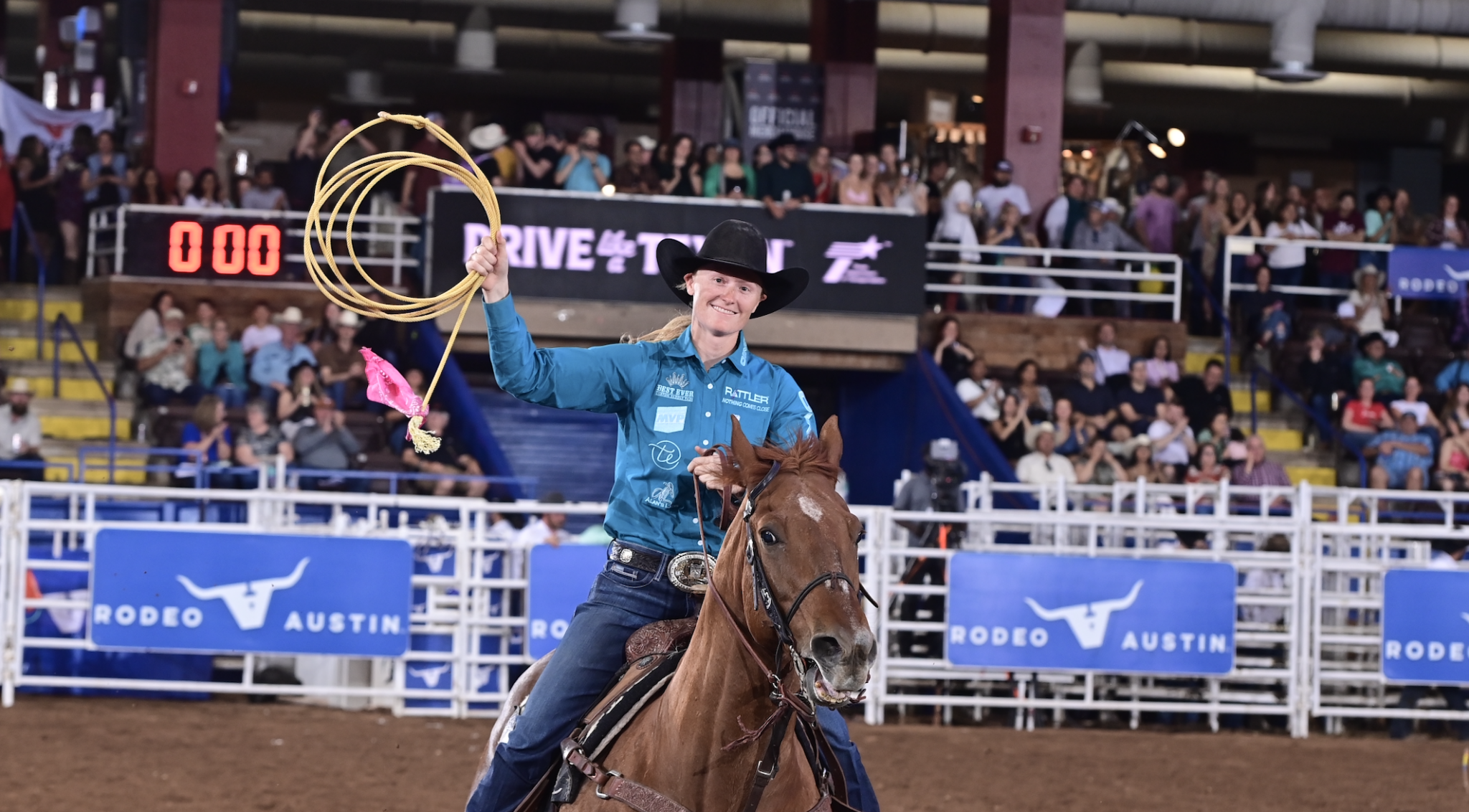 Rylee George Triumphs at Rodeo Austin, Climbs World Standings