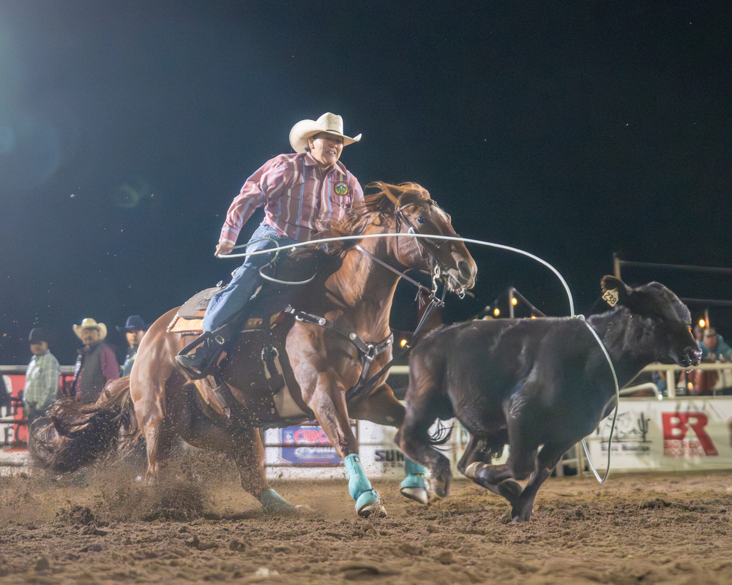 Justine Doka and "Tulsa" net a calf at the 2025 Turquoise Circuit Finals.