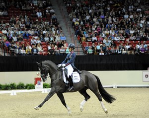 world-cup-gp-Charlotte-dujardin-valegro-crowd