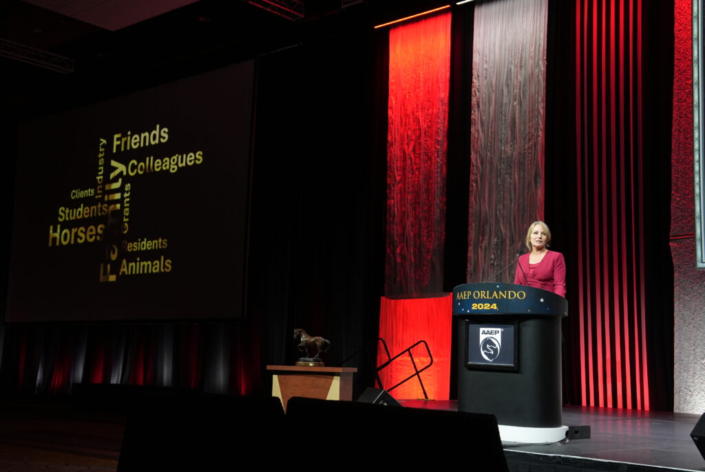 Dr. Lisa Fortier presenting the Milne Lecture at the 2024 AAEP Convention.