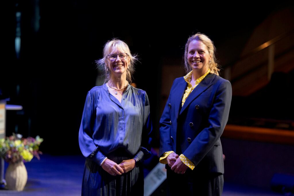 Drs. Kate Blakeman and Imogen Burrows at BEVA Congress