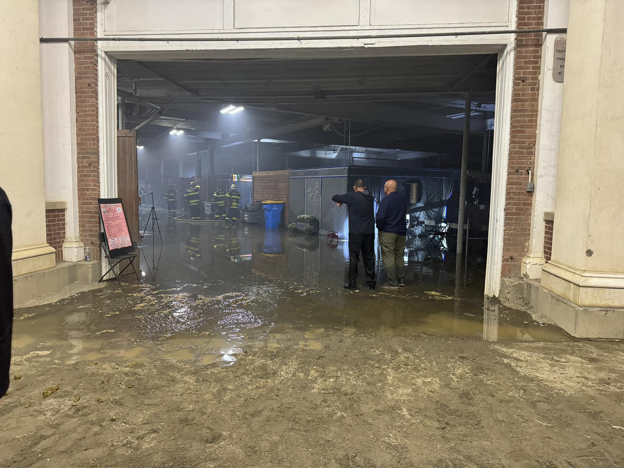 161-horses-evacuated-after-fire-at-big-e-fairgrounds-equus-magazine