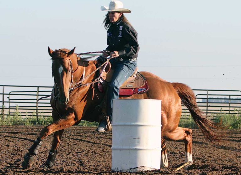 Horse-barrel-racing-gpjul18tie