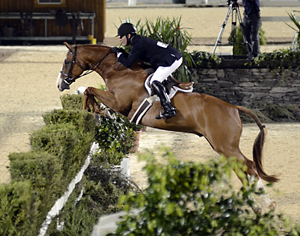 Scott Stewart on Garfield at the 2011 USHJA International Hunter Derby Finals