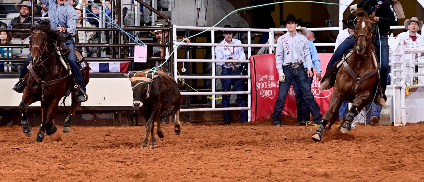 Clay Smith heading a steer for Coleby Payne at the 2024 Fort Worth Stock Show & Rodeo.