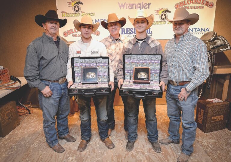 Smith brothers with 2015 Wildfire Open winnings | Gabe Wolf Photos